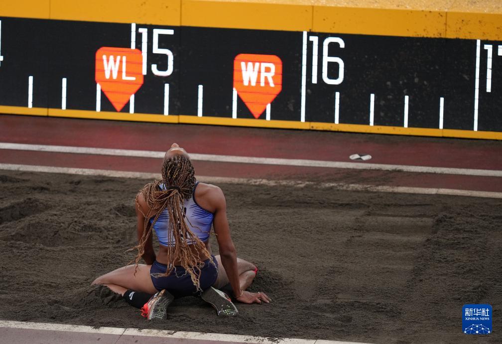 包含委内瑞拉田径选手逆袭夺金，突破记录的词条