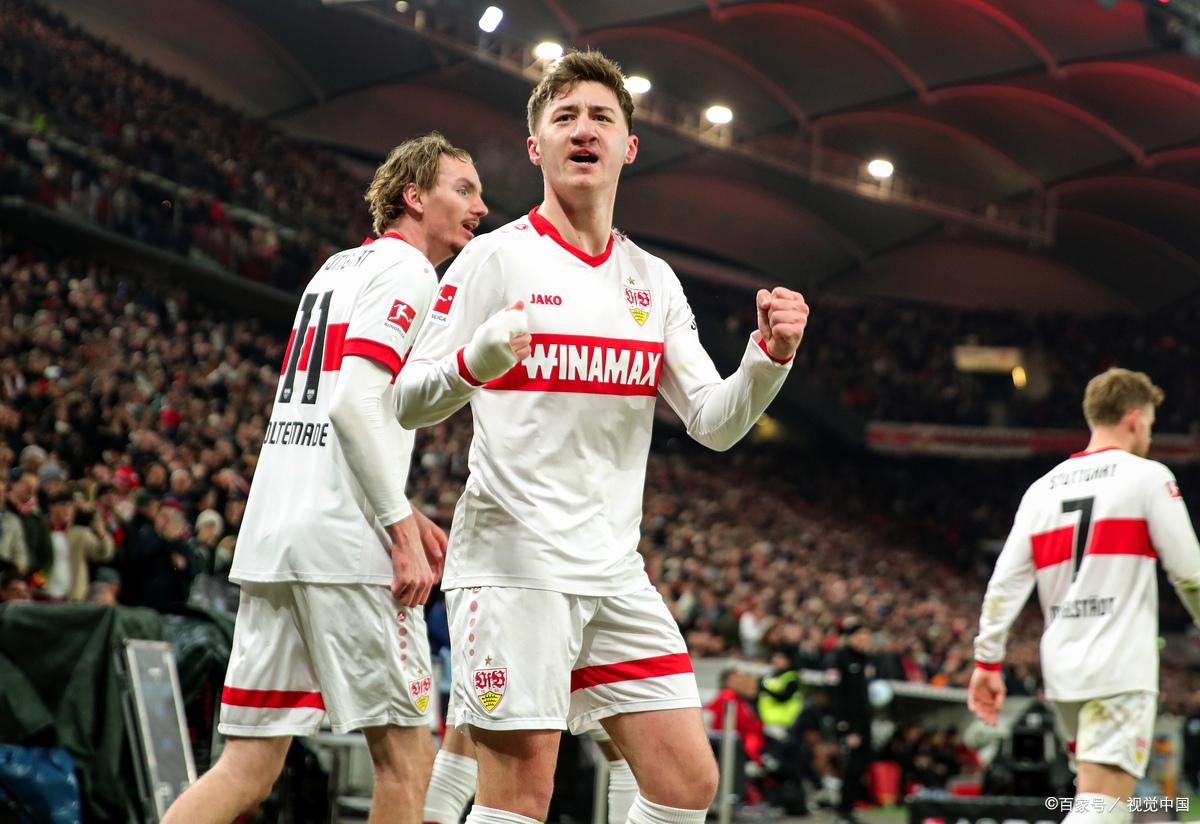 斯图加特球员夺得关键胜利,士气高涨 斯图加特球员夺得关键胜利,士气高涨