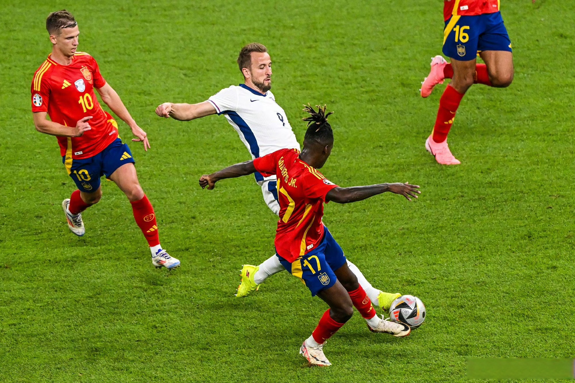 开云官网-塞内加尔鏖战西班牙,莫德里奇关键制胜