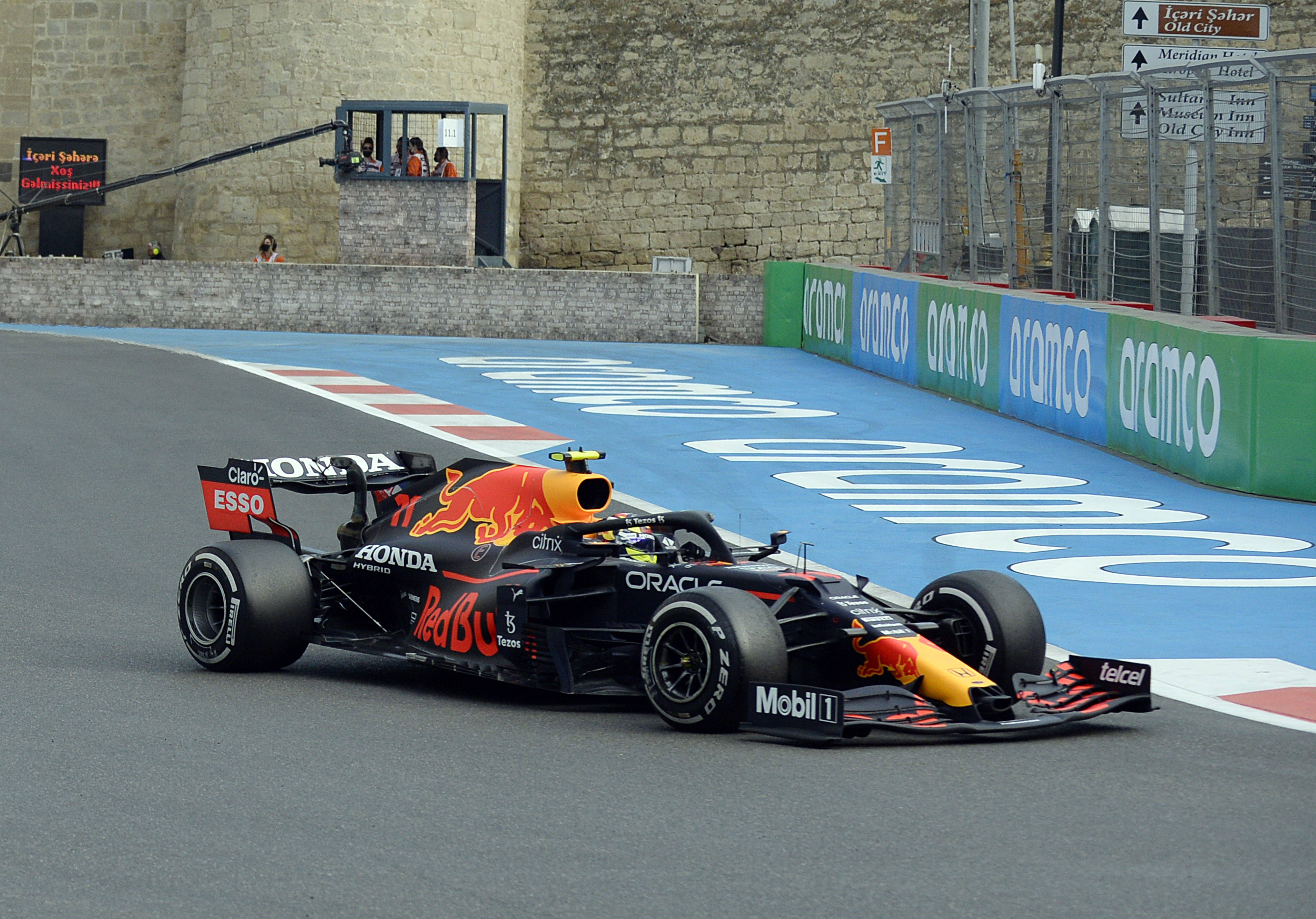 开云体育登录-索伯车队力克红牛二队,佩雷兹惊艳四座