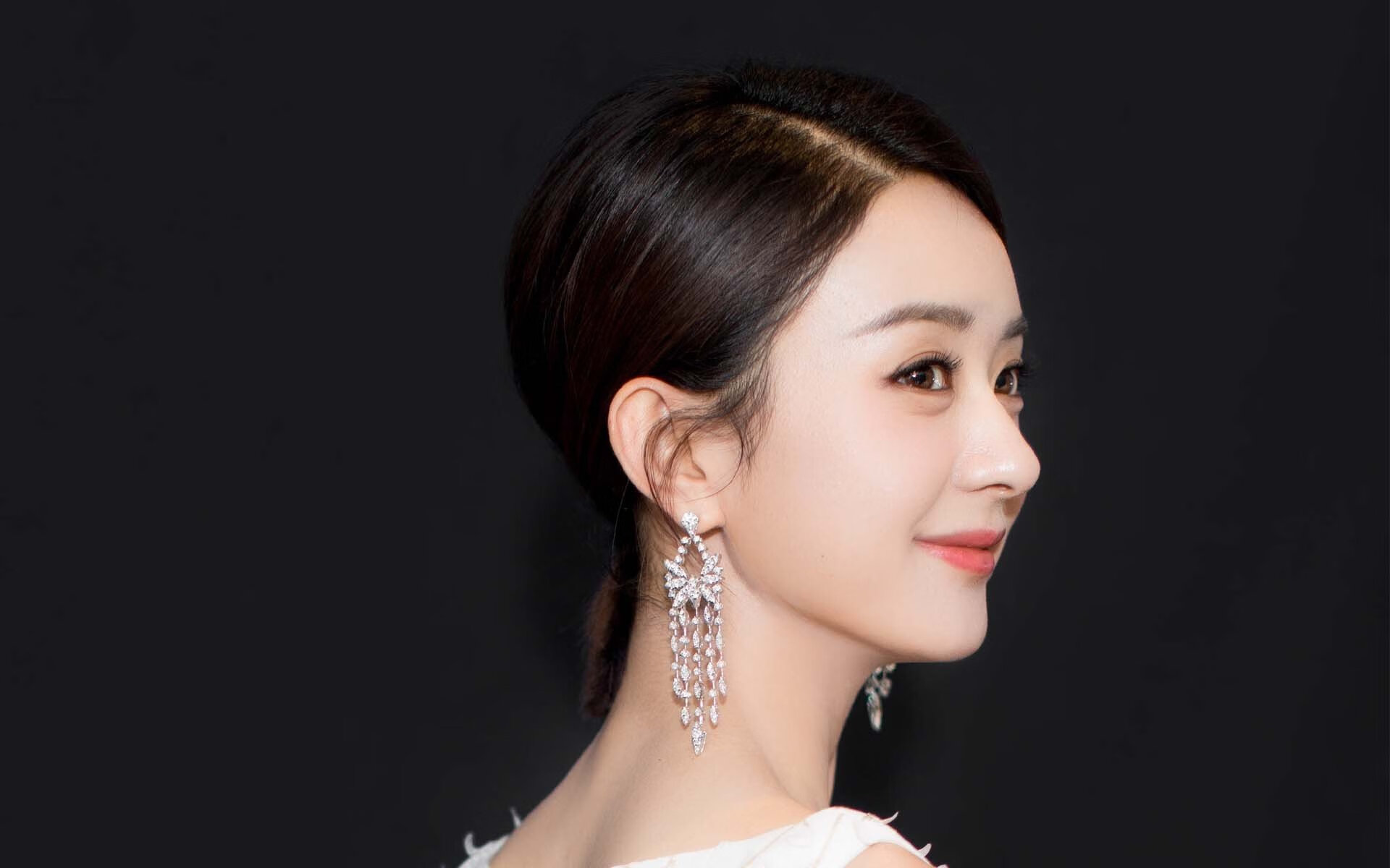 东决之夜,阿克定义伟大,巨星在刀锋上起舞