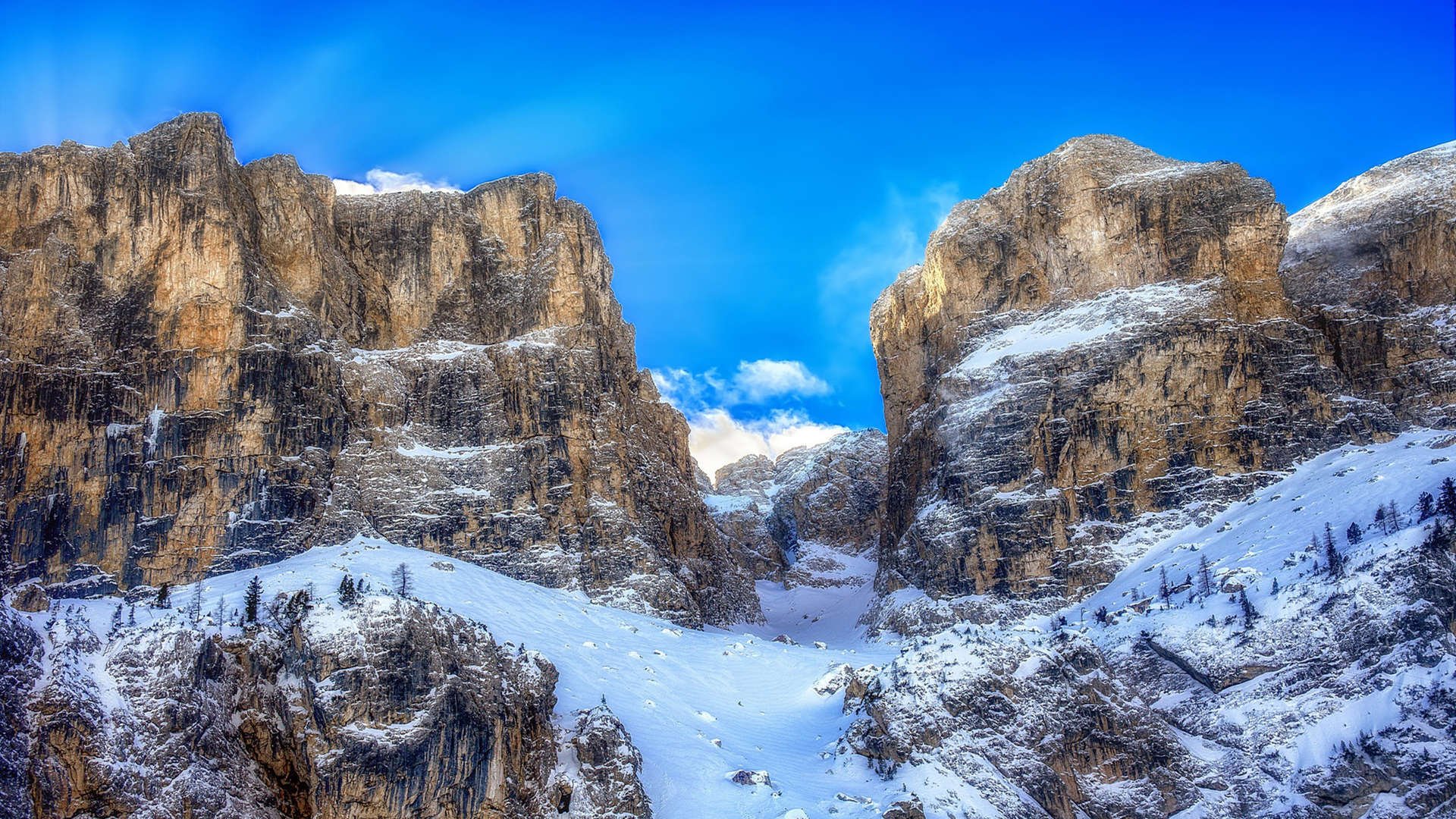 开云APP-绿茵权杖与蓝白烽火，当个人掌控遇上国家荣耀